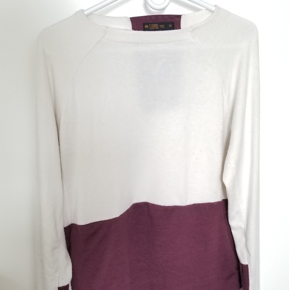 Color Block Sweater - Picture 4 of 5